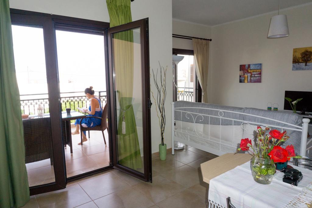 Porfyra'S Island Apartamento Makrýgialos Exterior foto