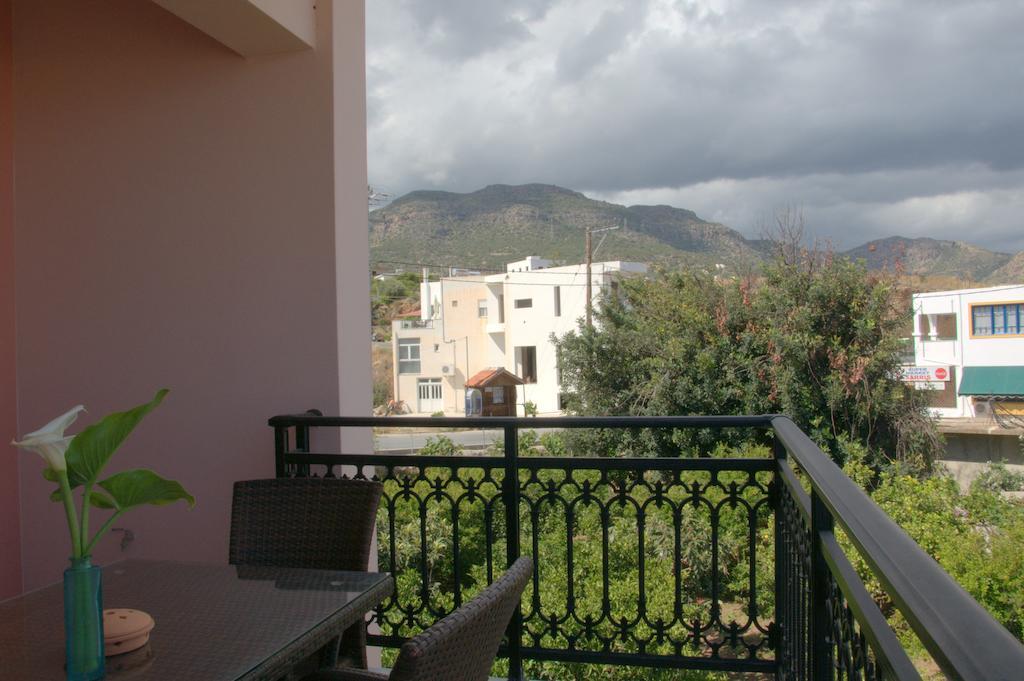 Porfyra'S Island Apartamento Makrýgialos Exterior foto