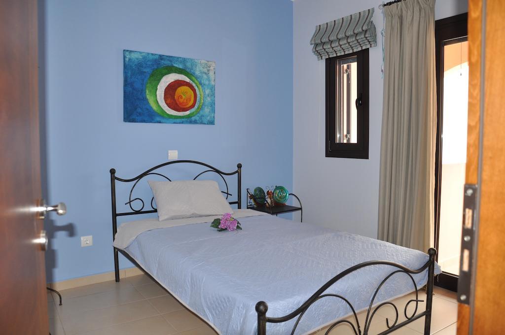 Porfyra'S Island Apartamento Makrýgialos Exterior foto