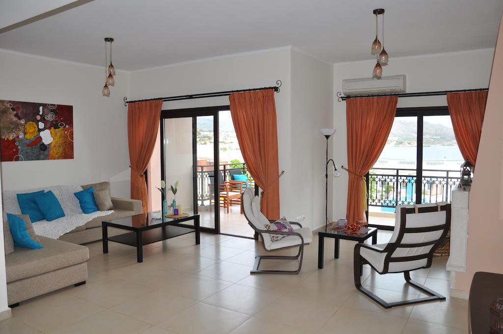 Porfyra'S Island Apartamento Makrýgialos Exterior foto