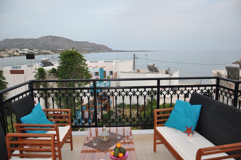 Porfyra'S Island Apartamento Makrýgialos Exterior foto